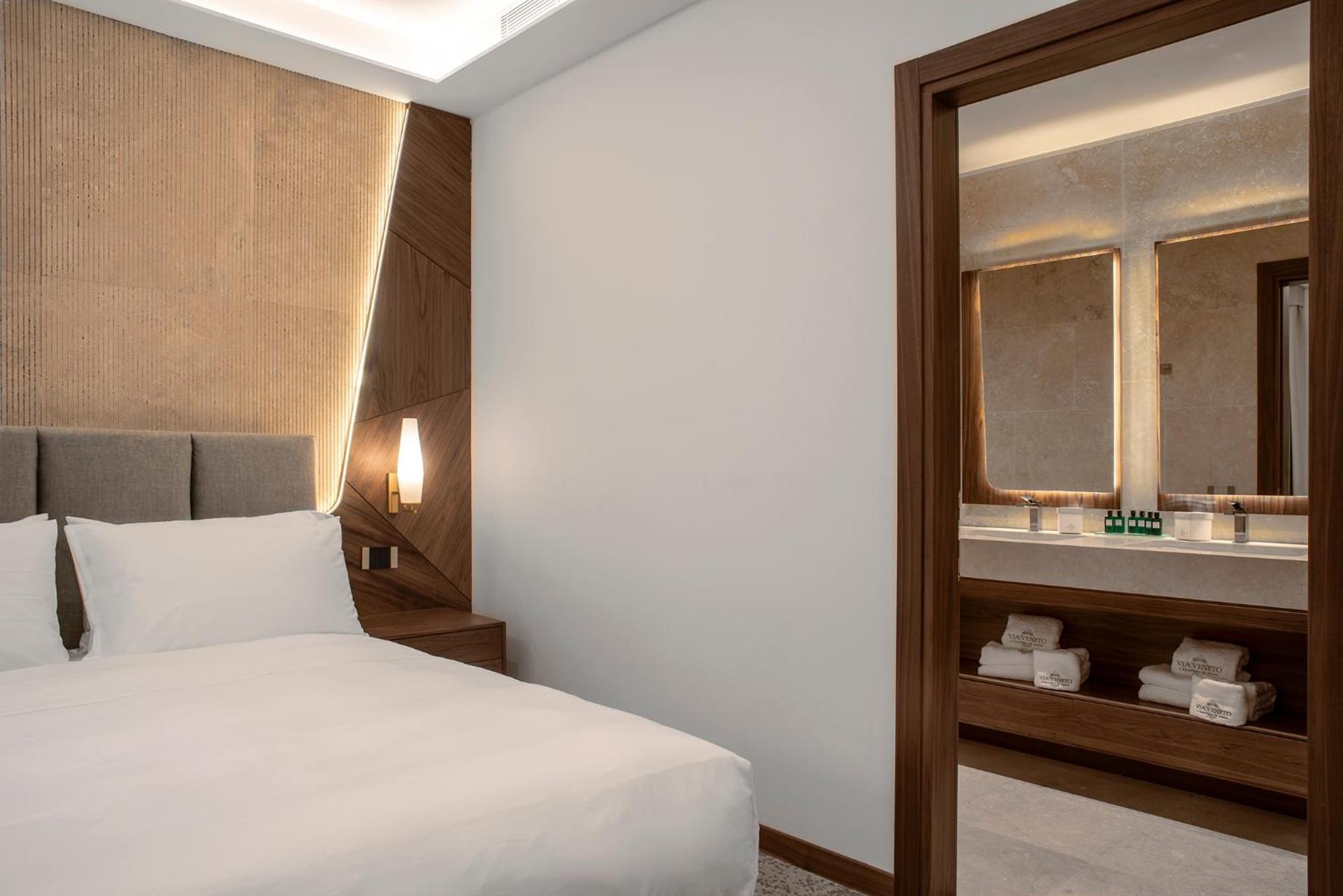 Via Veneto - L'essenza Di Hotel *