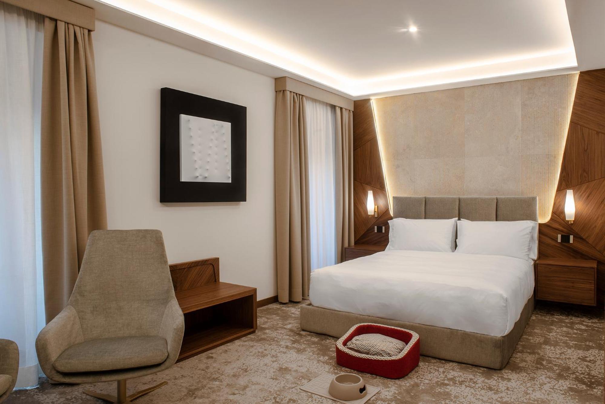 Via Veneto - L'essenza Di Hotel *