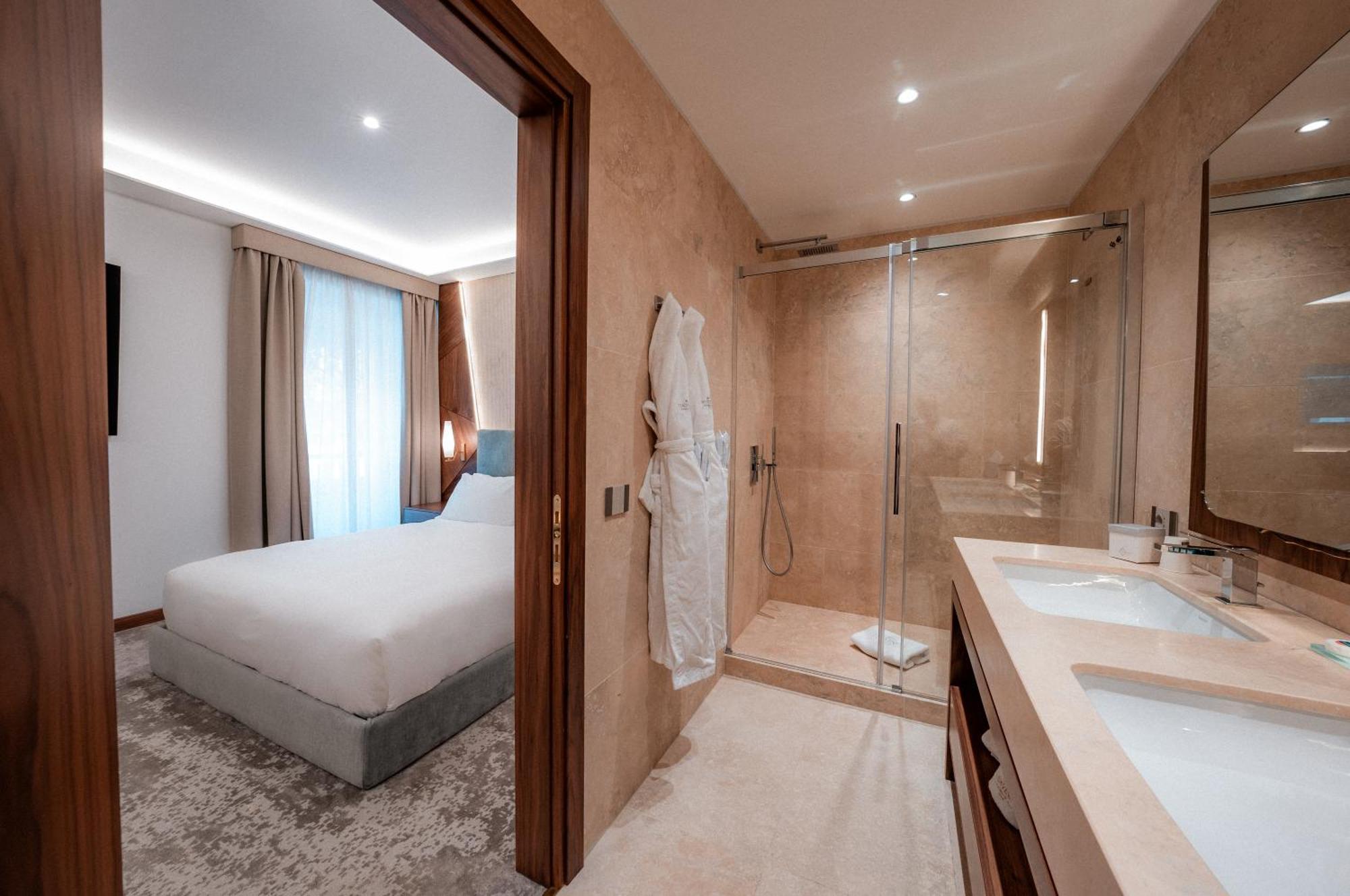 Via Veneto - L'essenza Di Hotel